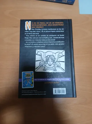 Libros: El desastroso Max Crumly #1 y #2