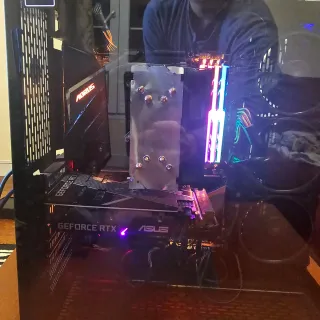 Torre Gaming i9 9900KF 32GB TridentZ RGB