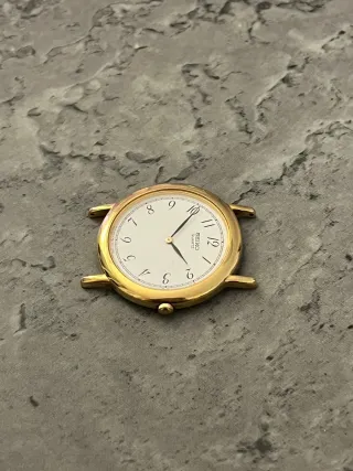 Reloj Seiko Cuarzo Dorado y Blanco