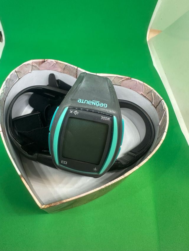 Reloj deportivo Geonaute negro y turquesa