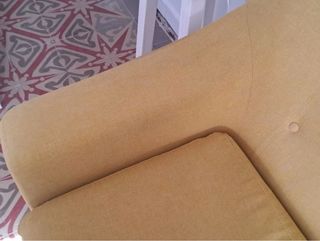 Sofá nórdico 2 plazas tela y madera