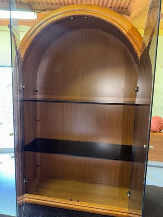 Vitrina Arqueada Clásica Madera y Cristal