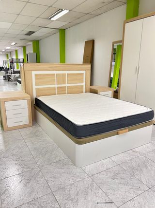 Canape con  Cabecero , Mesita y Comoda y espejo