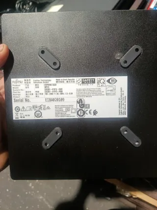 Fujitsu Esprimo Q558 minipc