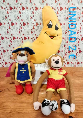MUÑECOS PELUCHES A 1 € / 1'50 € / Y 2 €