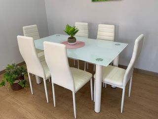 Mesa de vidrio 140x80cm + 6 sillas – Elegante y moderna