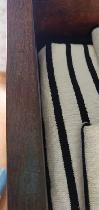 Cómoda antig. caoba S.XIX, dos cajones secretos