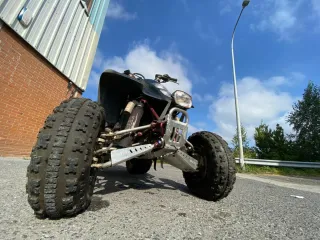 Suzuki LTZ 400 Black Edition