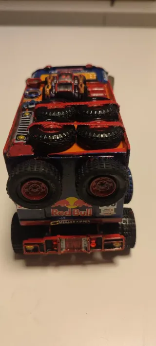 Camión Slot Raid 1:32 Bahrain Red Bull