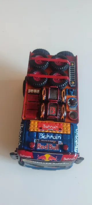 Scalextric Camión Slot Raid 1:32 Bahrain Red Bull