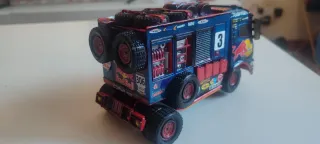 Scalextric Camión Slot Raid 1:32 Bahrain Red Bull