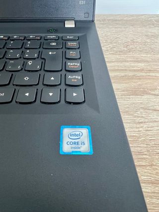 OCASIÓN Lenovo i5 / 8 Gb / SSD /W11 PRO