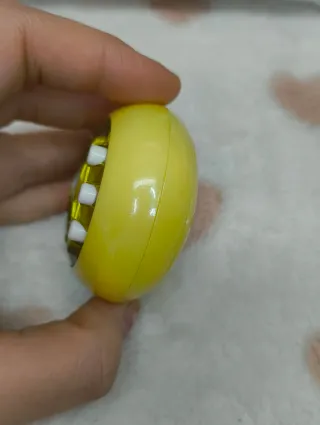 Bandai Tamagotchi ID Yellow