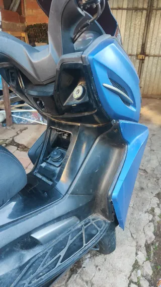 Moto Scooter Accidente Kymco k-xct