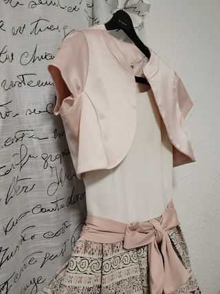 Vestido fiesta elegante con chaqueta