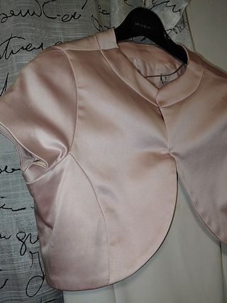 Vestido fiesta elegante con chaqueta