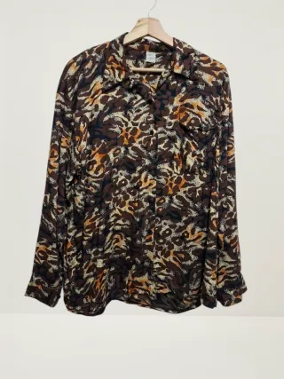 Camisa Oversized Estampado Animal Tons Terrosos