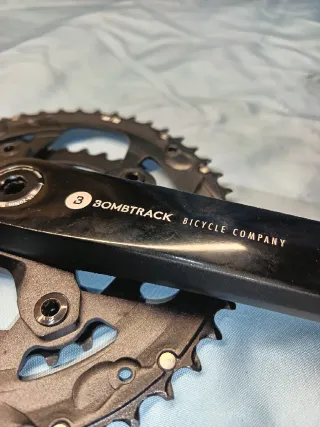 Bielas y plato de bicicleta