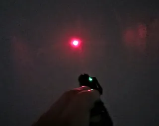 Linterna Táctica 8 Modos Láser Rompe Cristales