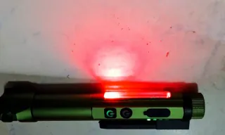 Linterna Táctica 8 Modos Láser Rompe Cristales