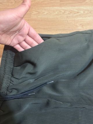 Pantalones negros de oficina con bolsillos