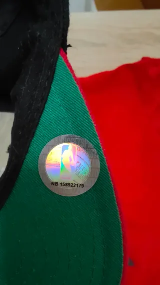 NBA Gorra Oficial Miami Heat + camiseta