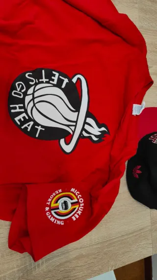 NBA Gorra Oficial Miami Heat + camiseta