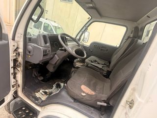 Nissan Cabstar 3.0td 133.000km nacional