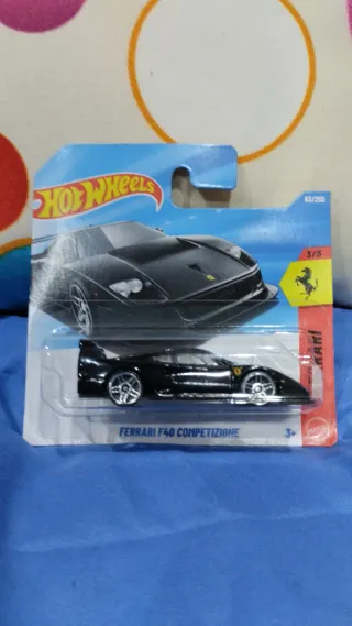 Hot Wheels Ferrari F40 Competizione.