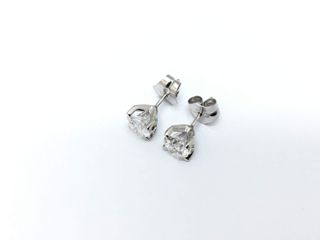pendientes oro 18k con piedra con diamante de laboratorio