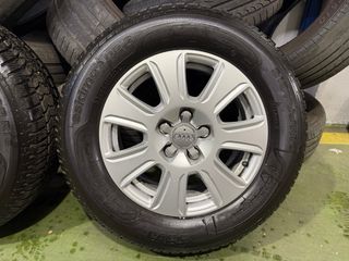 Llantas originales Audi + 4 neumáticos Audi Q3