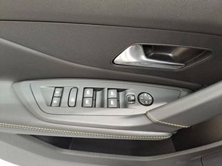 Peugeot 308 5P Hybrid MHEV 145 e-DCS6 Allure