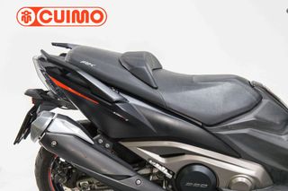 KYMCO AK 550