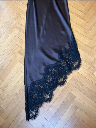 Vestido lencero Zara seda y encaje