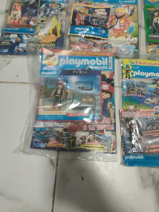 Lote 5 Revistas Playmobil con Figuras