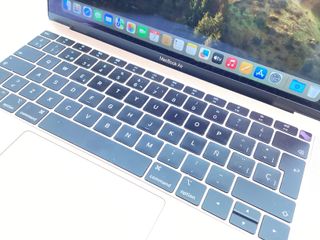 portatil apple apple macbook air core i5 1.3 13 (2013) (a1466)