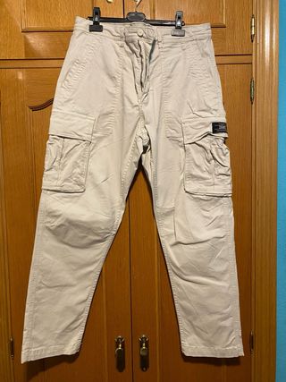 Pantalones cargo beige