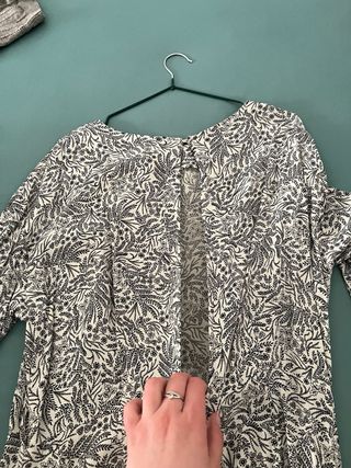 Vestido estampado floral espalda con abertura