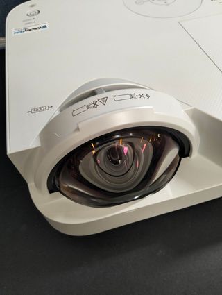 Proyector NEC NP-M333XSG DLP XGA 3300 Lúmenes