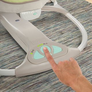 Hamaca Mecedora Ingenuity ConvertMe con 2 Fundas