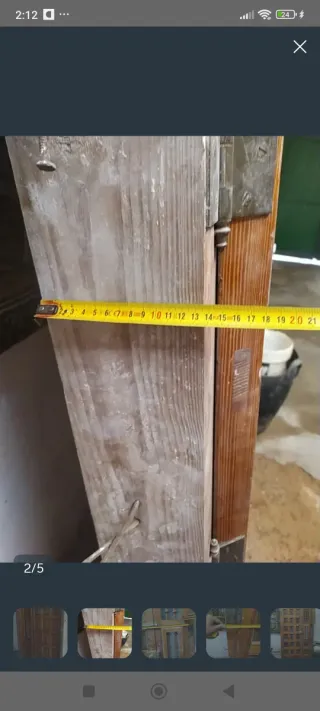 Puerta de madera maciza