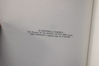 Libro facsímil. Libro de Caza del Rey Modus. Editorial Casariego, 1989.