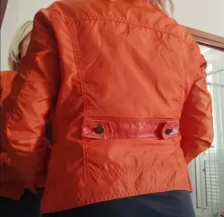 Giubbino arancione stile biker