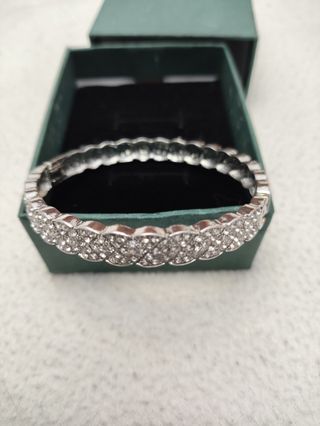 Pulseira zircônias com caixa presente