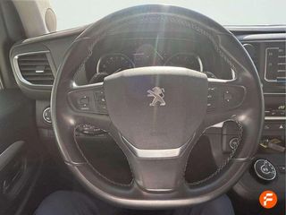 Peugeot Traveller Allure 2.0 BlueHDi 130KW EAT8 Long