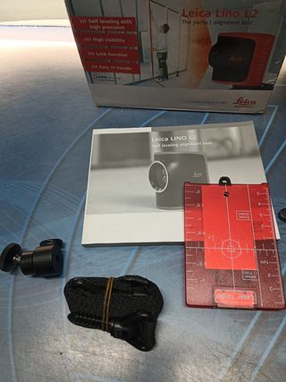 Láser autonivelante profesional Leica Lino L2