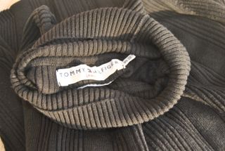 Camisola Gola Alta Tommy Hilfiger Jeans Preta