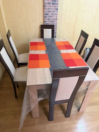Mesa y 6 Sillas Comedor