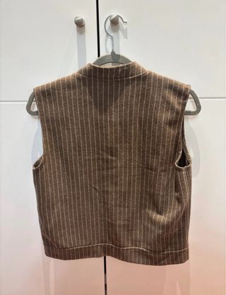 Chaleco de rayas marrón