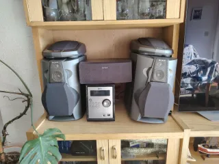 5 altavoces Sony